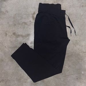 BLACK LULULEMON JOGGERS 🖤